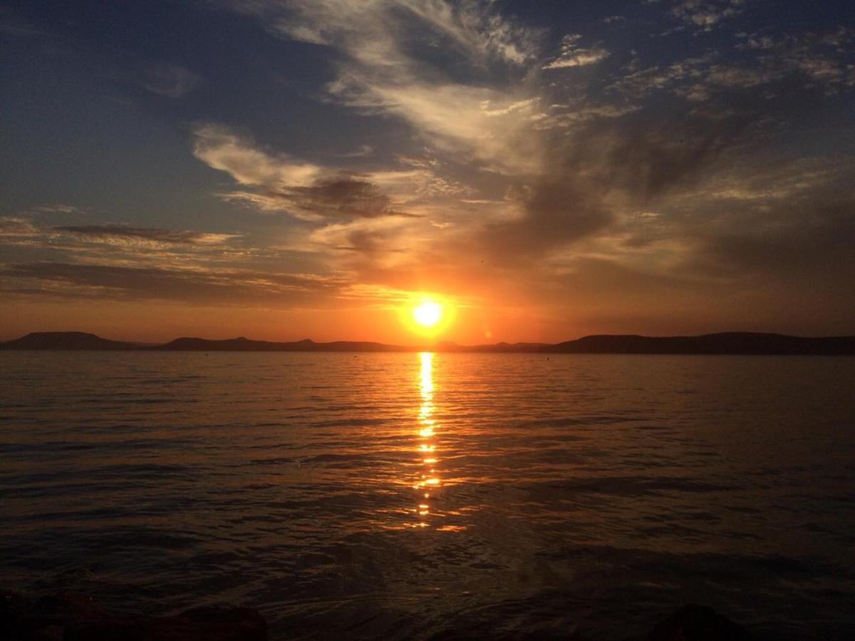 Grantek Üdülőház Balatonlelle Exterior foto