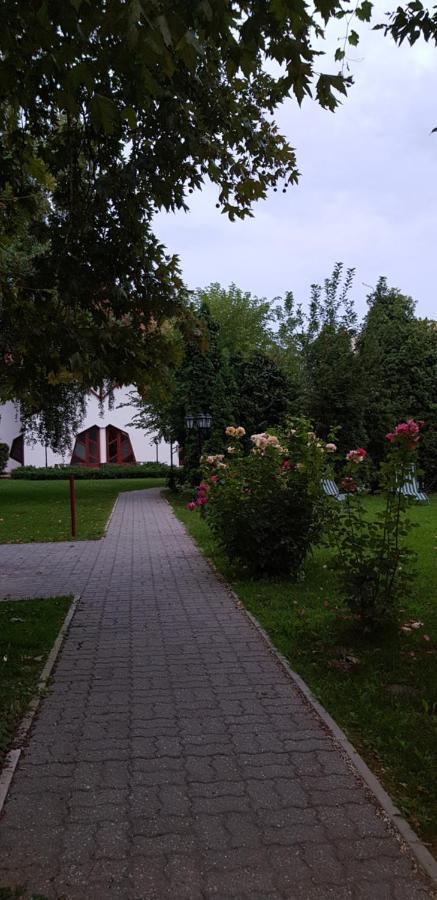 Grantek Üdülőház Balatonlelle Exterior foto